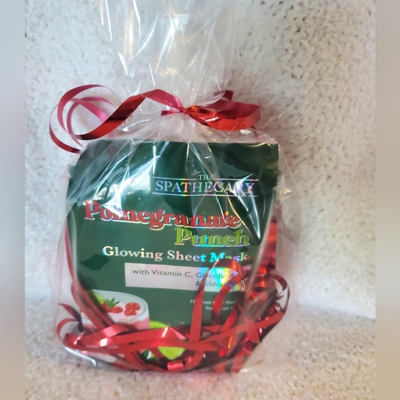 Pomergranate Punch Facial Mask Gift Set - Picture 2 of 8